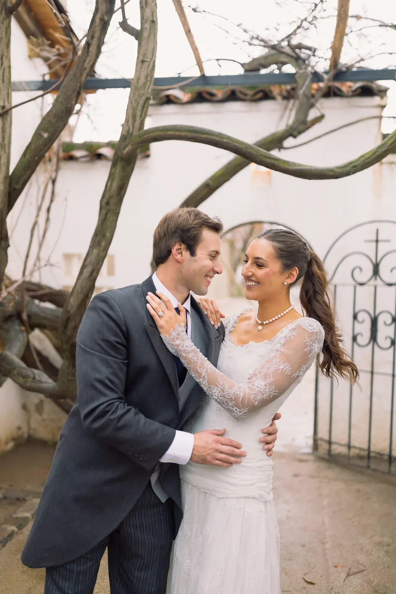 Carlos y María, Casona Cruceral